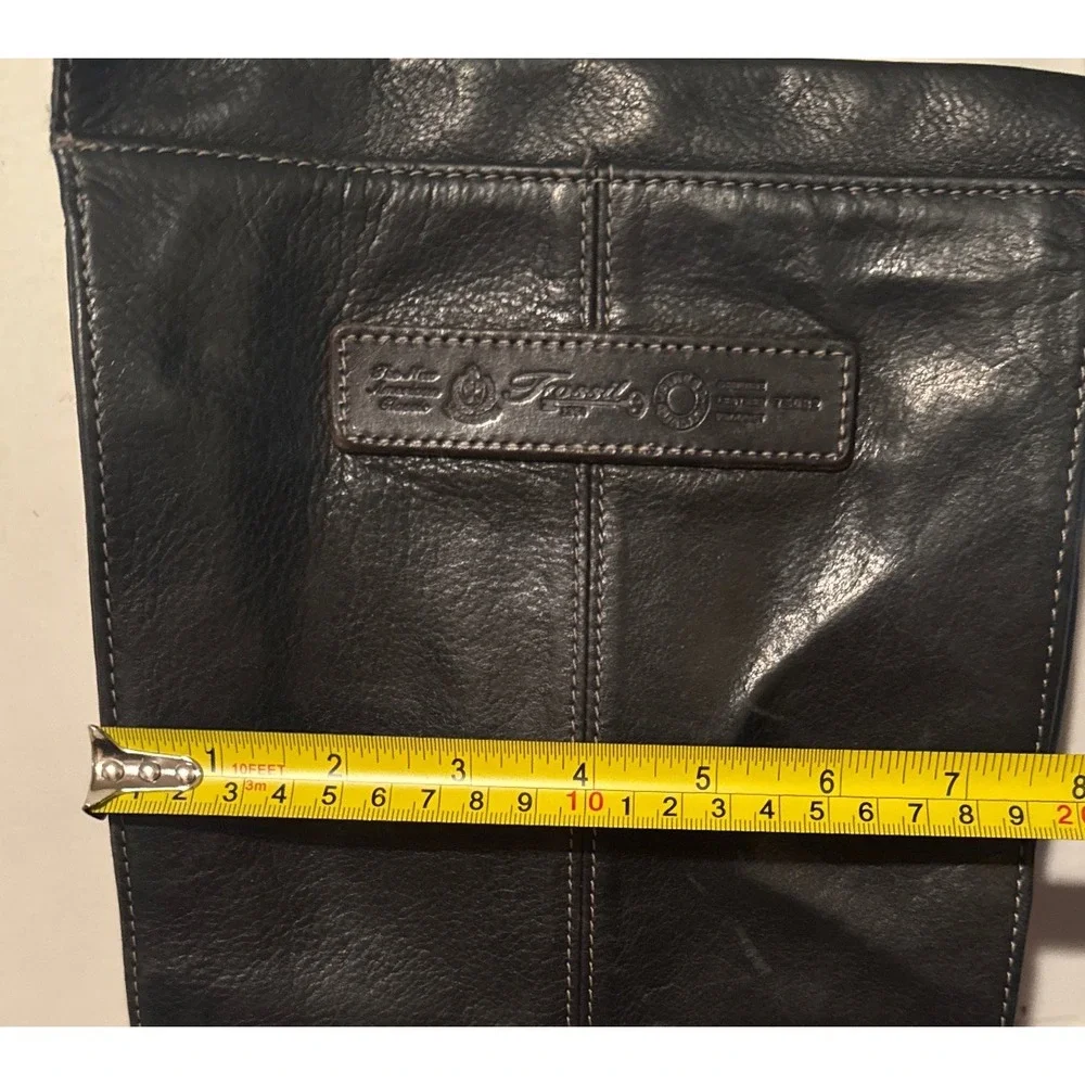 Fossil Black Leather Crossbody Bag  Signature Key Charm Organizer 75082 9 x 8